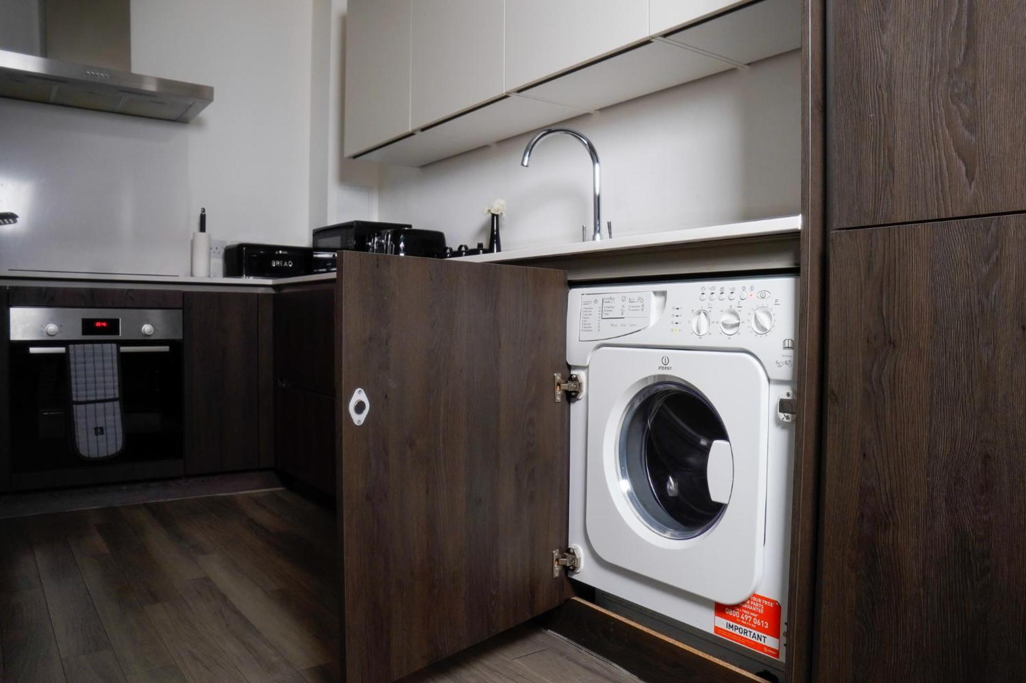 Manchester City Centre Apt With Balcony & Free Parking - Including Free 1-Hour Late Check-Out For Bookings On The 29Th 31St May, Justeat Voucher For 2-Night Stays Minimum! แมนเชสเตอร์ ภายนอก รูปภาพ